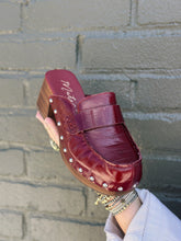 Load image into Gallery viewer, Cassie Clog
