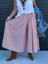 Load image into Gallery viewer, Emma Gaucho Pants in Vols
