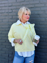 Load image into Gallery viewer, Juliep Pullover in Banana
