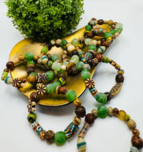 Load image into Gallery viewer, Territory Glass Bead Bracelet
