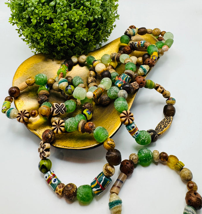 Territory Glass Bead Bracelet