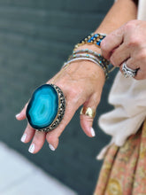 Load image into Gallery viewer, Crest Aqua Geode Ring
