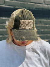 Load image into Gallery viewer, Guhcci Designer Hat in Vintage Black
