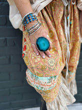 Load image into Gallery viewer, Crest Aqua Geode Ring

