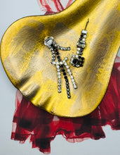 Load image into Gallery viewer, Leila Earrings
