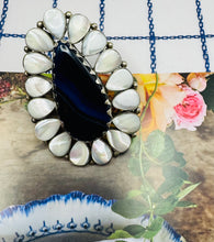 Load image into Gallery viewer, Water Drop Ring
