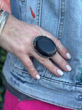 Load image into Gallery viewer, Gorge Oval Ring
