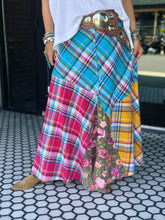 Load image into Gallery viewer, Dulce Plaid Maxi Skirt
