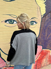 Load image into Gallery viewer, Wendy Oversized Henley Top
