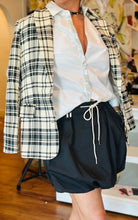 Load image into Gallery viewer, Carrie Plaid Blazer
