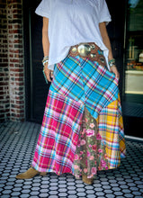 Load image into Gallery viewer, Dulce Plaid Maxi Skirt
