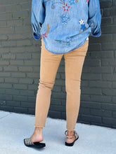 Load image into Gallery viewer, Rider Skinny Jeans
