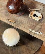 Load image into Gallery viewer, Hallow Bone Ring
