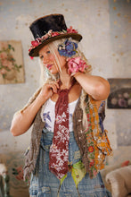 Load image into Gallery viewer, Tate Heart Necktie
