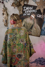 Load image into Gallery viewer, Kontessa Kimono in Passionate
