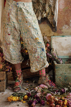 Load image into Gallery viewer, Clover Dani Blues Pants in Cottonwood
