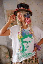 Load image into Gallery viewer, Frida Amarillito Pajarito T
