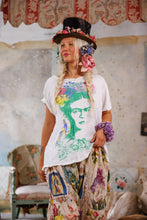 Load image into Gallery viewer, Frida Amarillito Pajarito T
