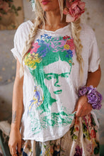 Load image into Gallery viewer, Frida Amarillito Pajarito T
