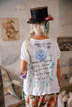 Load image into Gallery viewer, Frida Amarillito Pajarito T
