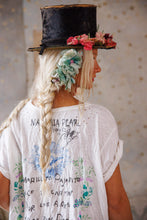 Load image into Gallery viewer, Frida Amarillito Pajarito T
