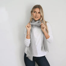 Load image into Gallery viewer, Cashmere Scarf in Light Gray
