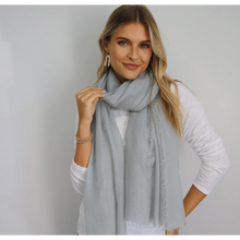 Load image into Gallery viewer, Cashmere Scarf in Light Gray
