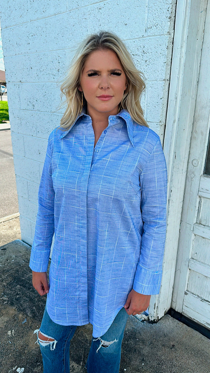 Crate & Pin Button-Up Top in Blue