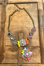 Load image into Gallery viewer, Crowned Starburst Necklace
