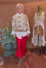 Load and play video in Gallery viewer, Willow Skirt in Tamale Red
