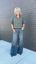 Load and play video in Gallery viewer, Nori Jeans
